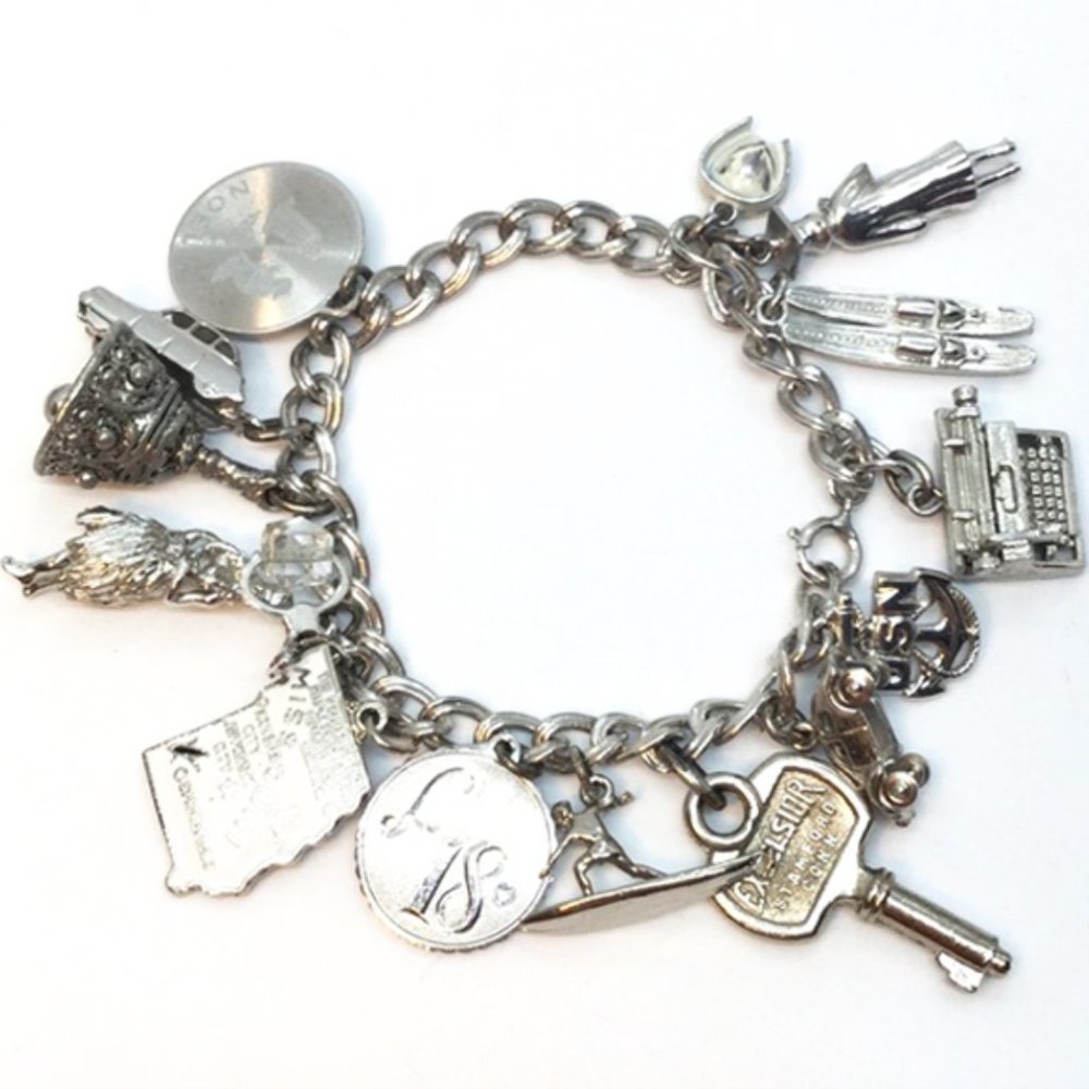 VINTAGE STERLING SILVER SILVER TONE Charm Bracelet